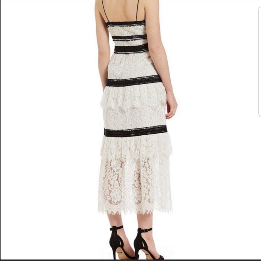Gianni Bini lace gown - Picture 2 of 3